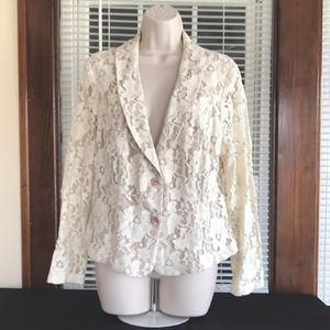 CAbi Floral Lace Blazer🔥